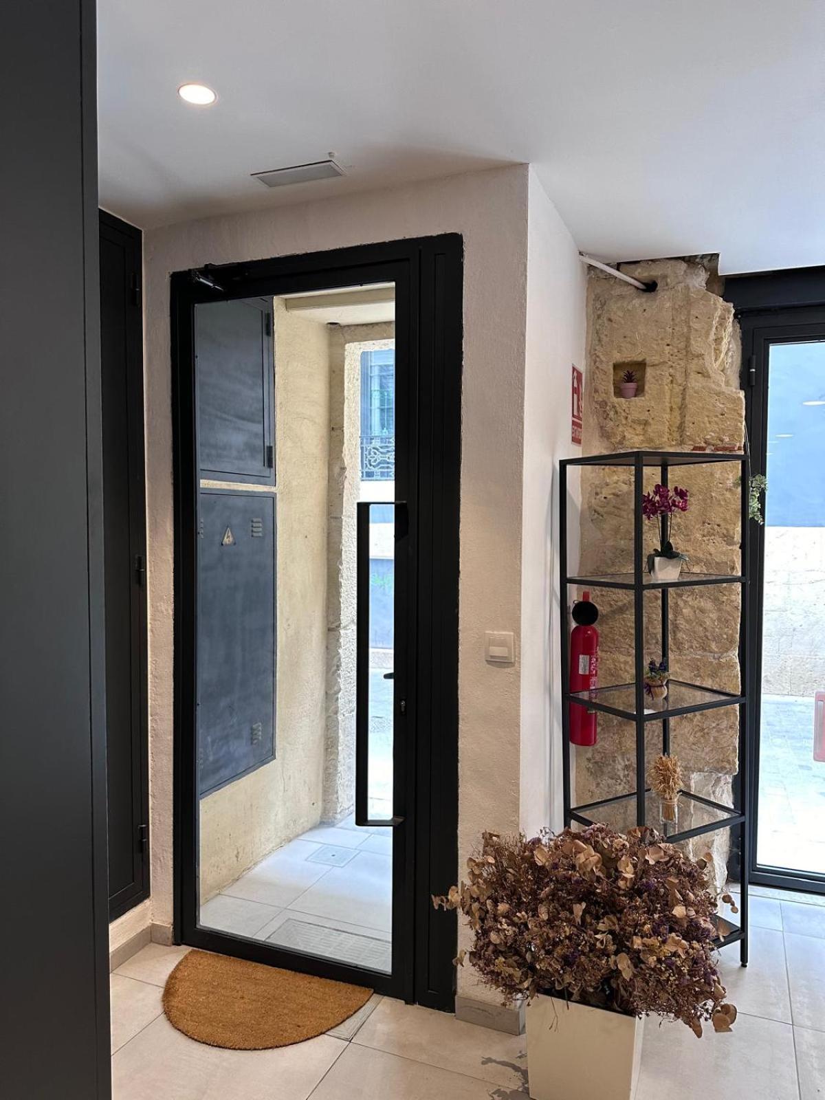 Lotus Suites Alicante Exteriör bild