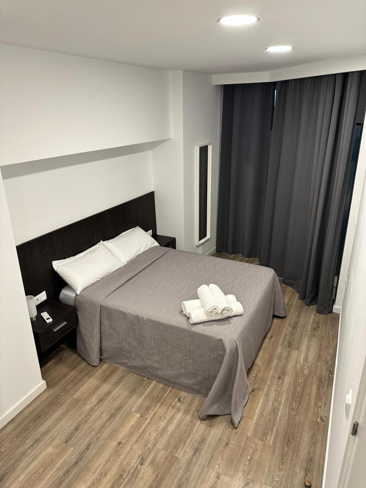 Lotus Suites Alicante Exteriör bild